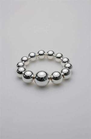 1180 big bead bracelet