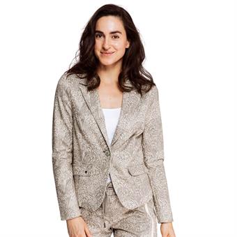 Blazer Betsy