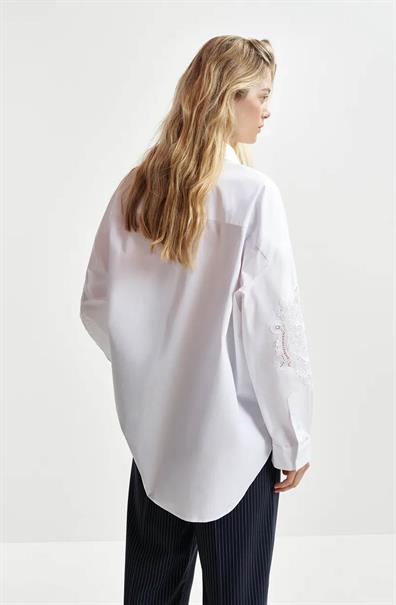 Blouse Hoofd