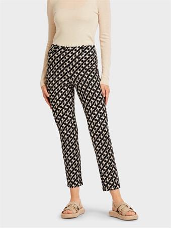 Broek Uc 81.11 j11 b