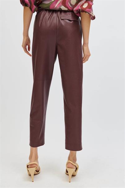 Luisa Cerano Broek 668443/3386 Fb