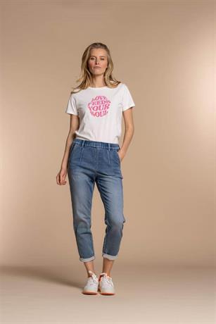 T-shirt heart letters